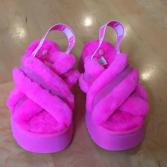 UGG | Disco Open-Toe Slip-On Platform Cross Slide - Picture 3 of 14